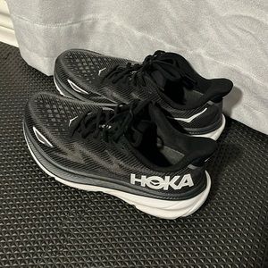 Hoka Clifton 9, size 10W